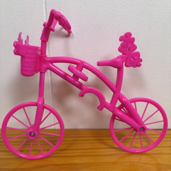 Barbie Pink Bicycle Plastic with‎ Basket Barbie Accessory Moving Parts - Picture 1 of 10